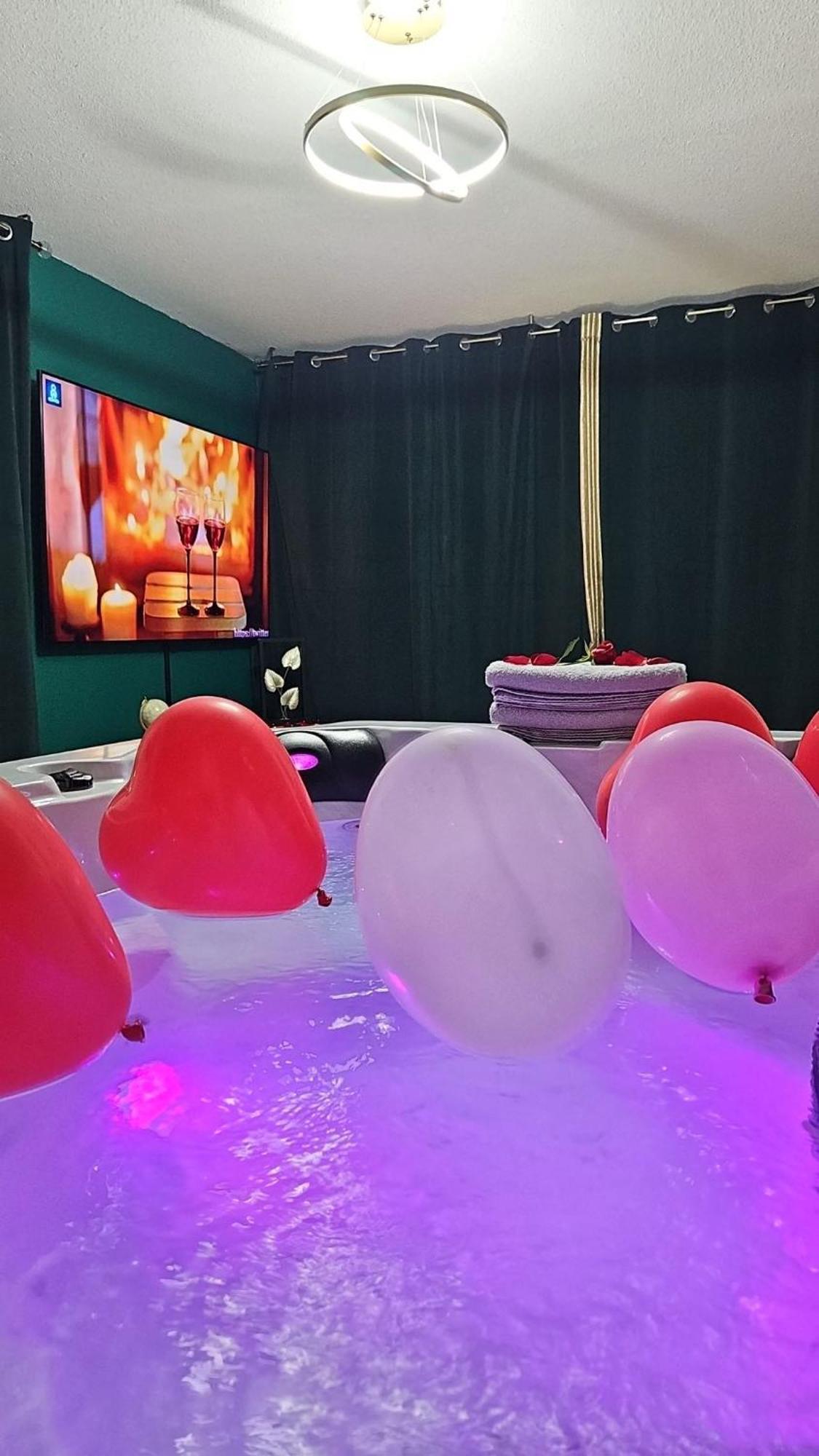 Suite Jacuzzi "Spa Privatif " Appartement Jacuzzi Tuluza Zewnętrze zdjęcie